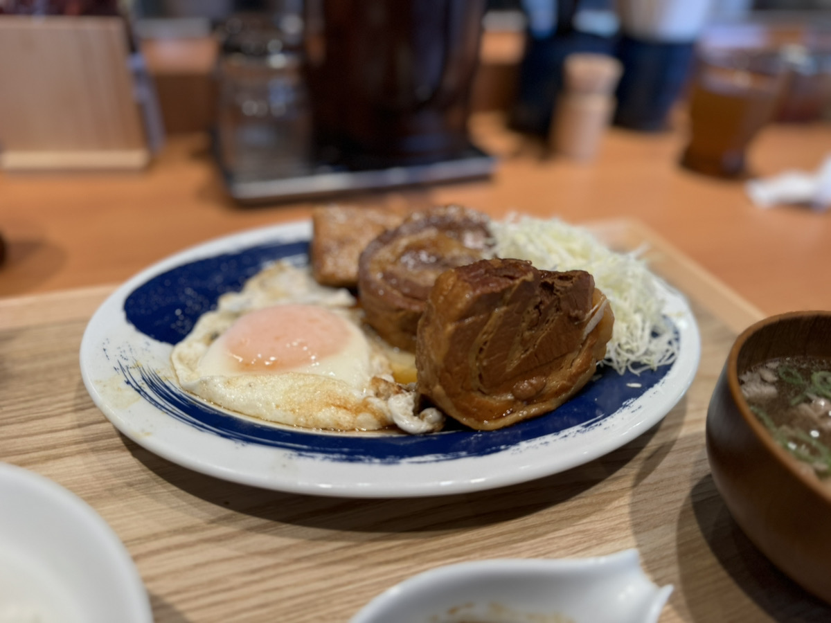 肉めし岡もと 横浜十日市場店